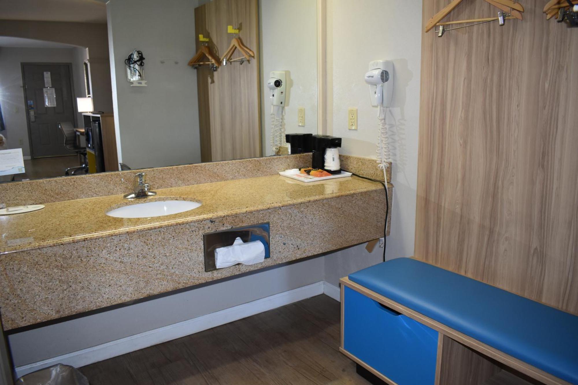 Days Inn By Wyndham Nacogdoches/Sfa University/Downtown Eksteriør billede